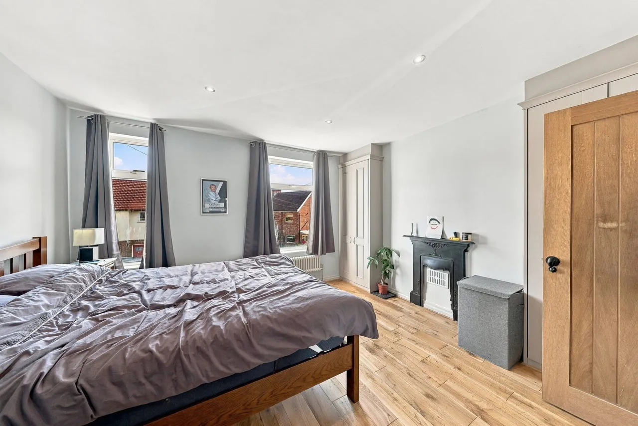 Moorfield Grove, Sale, M33, photo 11