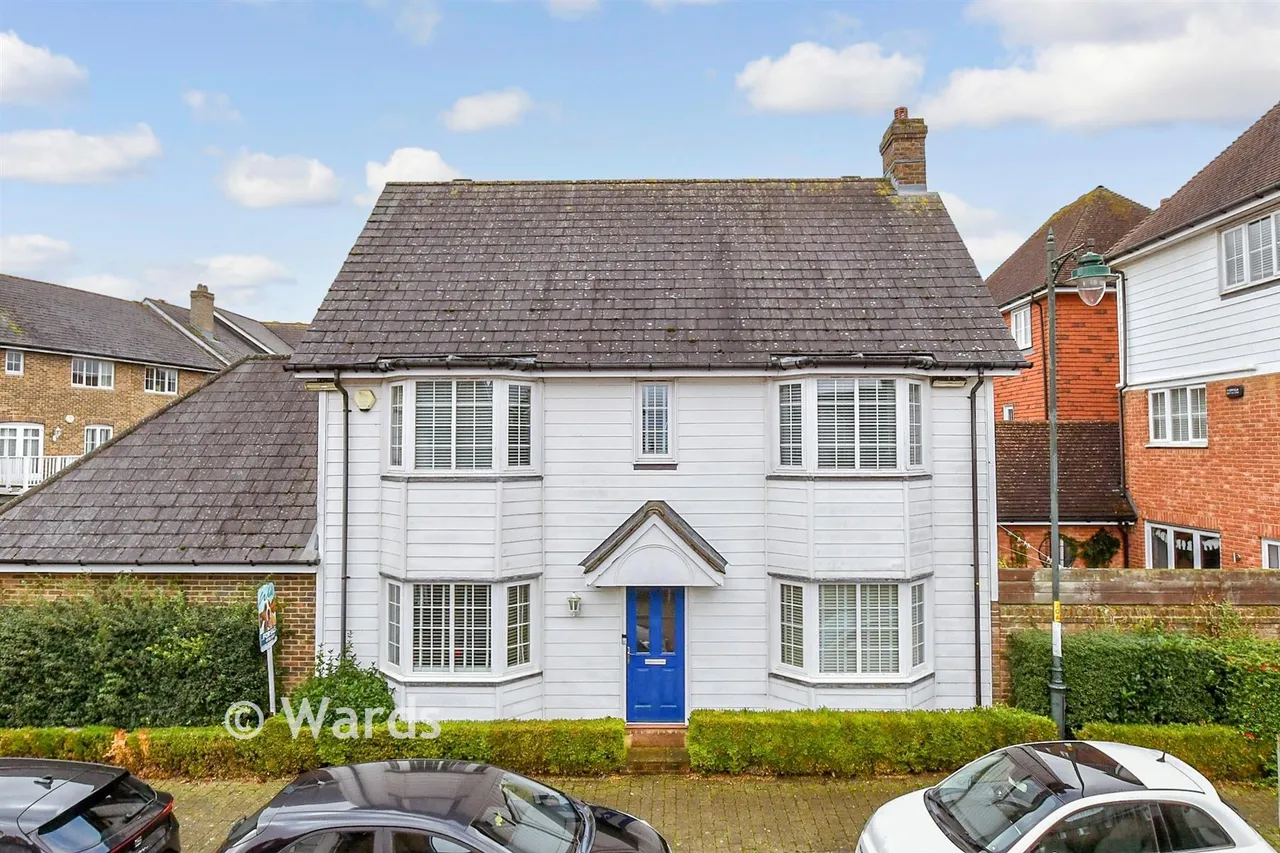 4 bed house for sale, Queen Street, Kings Hill, ME19