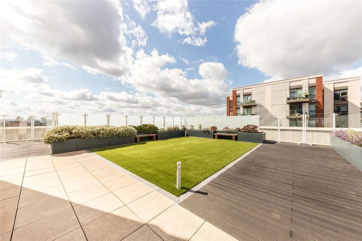 Malthouse Road, London, photo 10