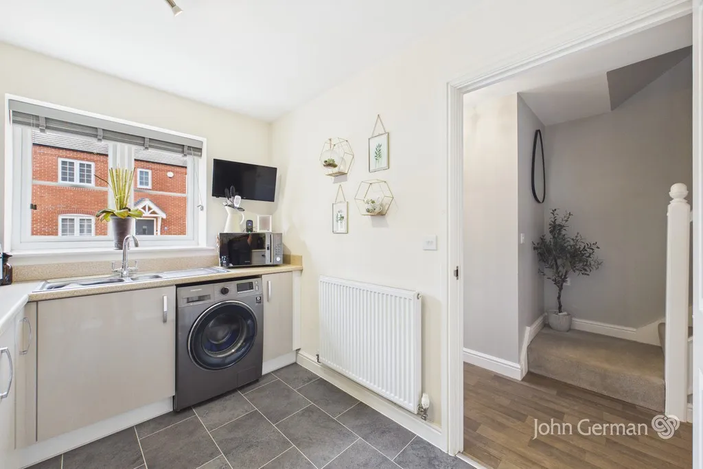 Tulip Road, Tutbury, photo 9