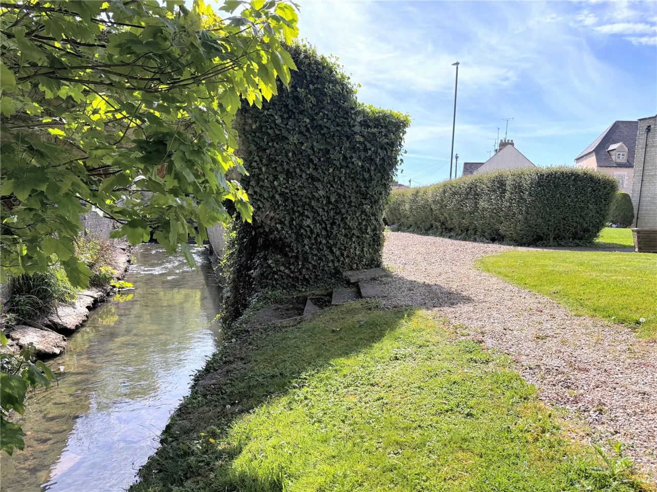 London Road, Cirencester, GL7, photo 2