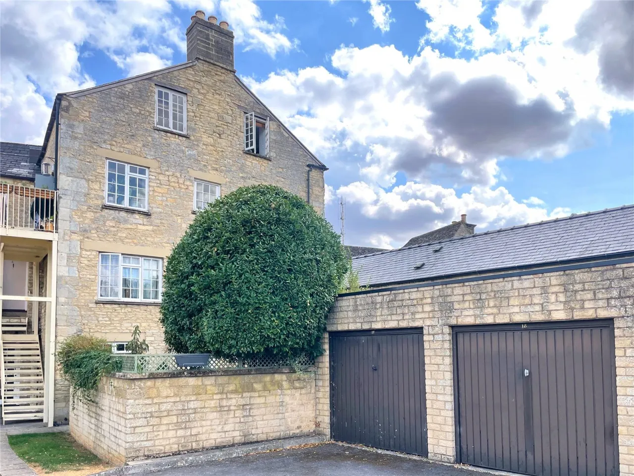 London Road, Cirencester, GL7, photo 3