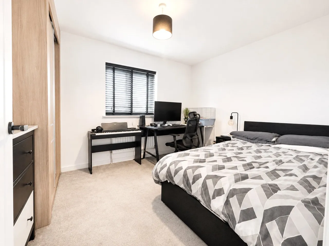 Fields Avenue, Halewood, L26, photo 14