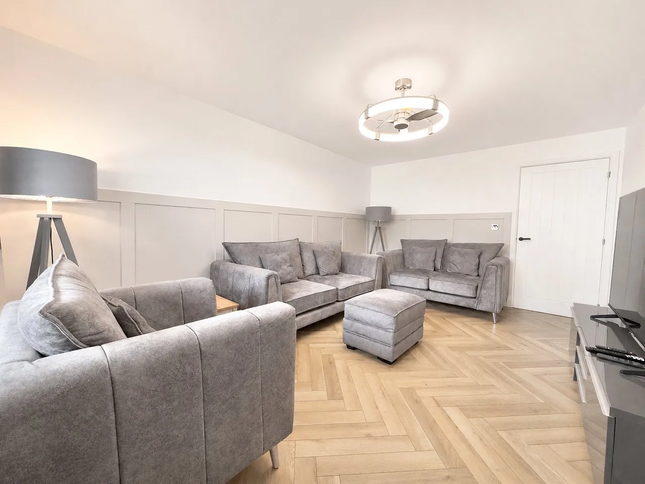 Fields Avenue, Halewood, L26, photo 2