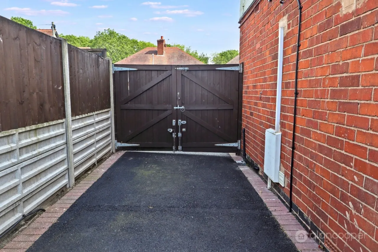 Oldbury Road, Hartshill, CV10, photo 22