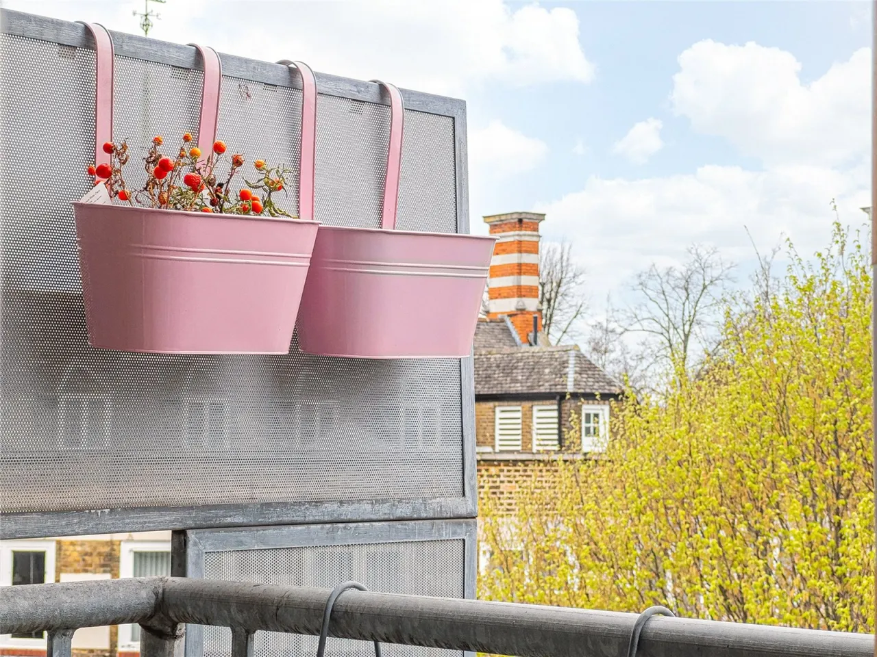 Empire Square, Islington, photo 20