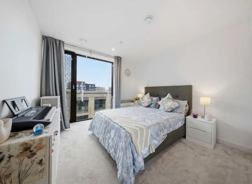 Clipper Street, Royal Wharf, E16, photo 3