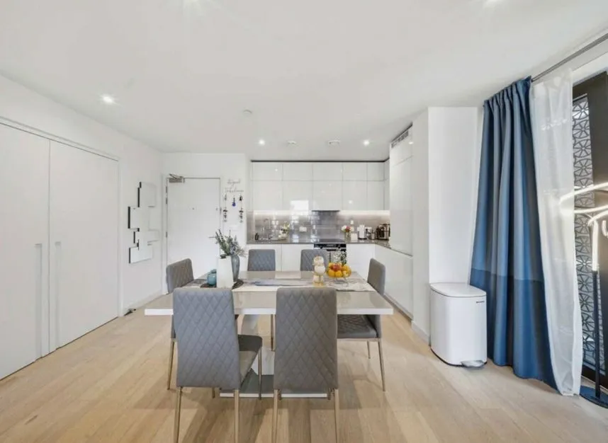 Clipper Street, Royal Wharf, E16, photo 4