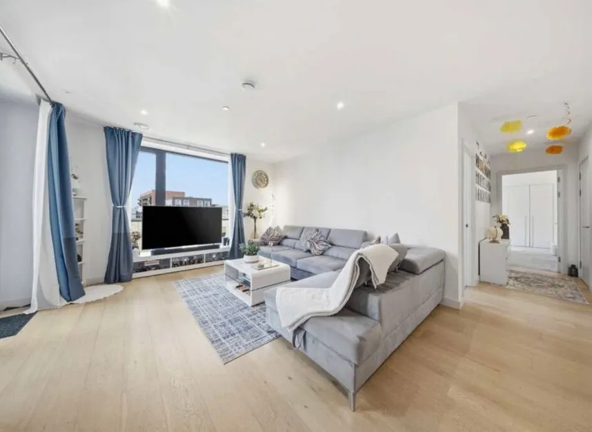 Clipper Street, Royal Wharf, E16, photo 6