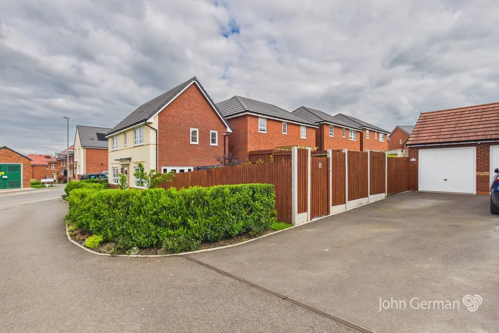 Dowling Road, Uttoxeter, photo 29