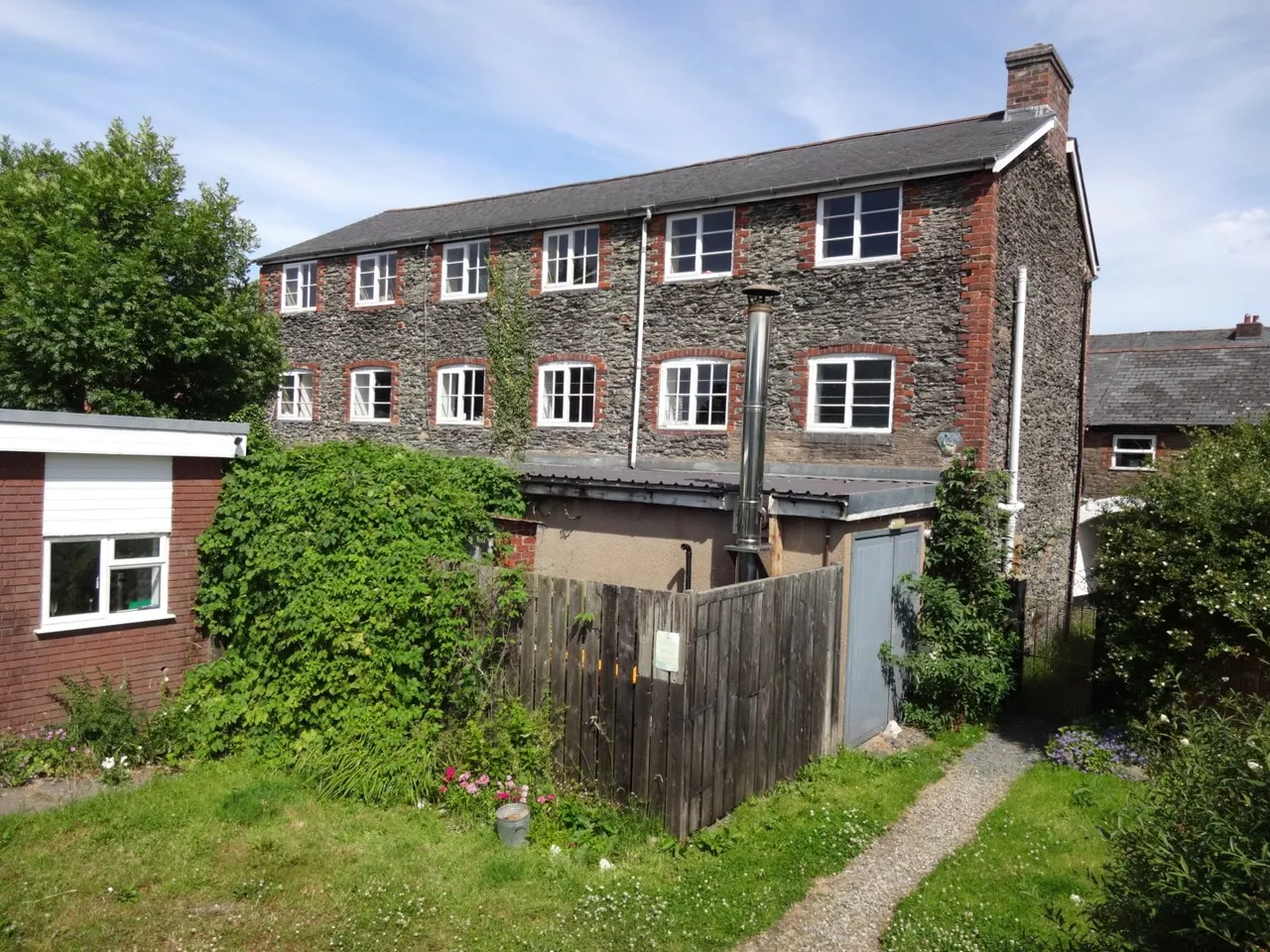Off High Street, Llanidloes, photo 17