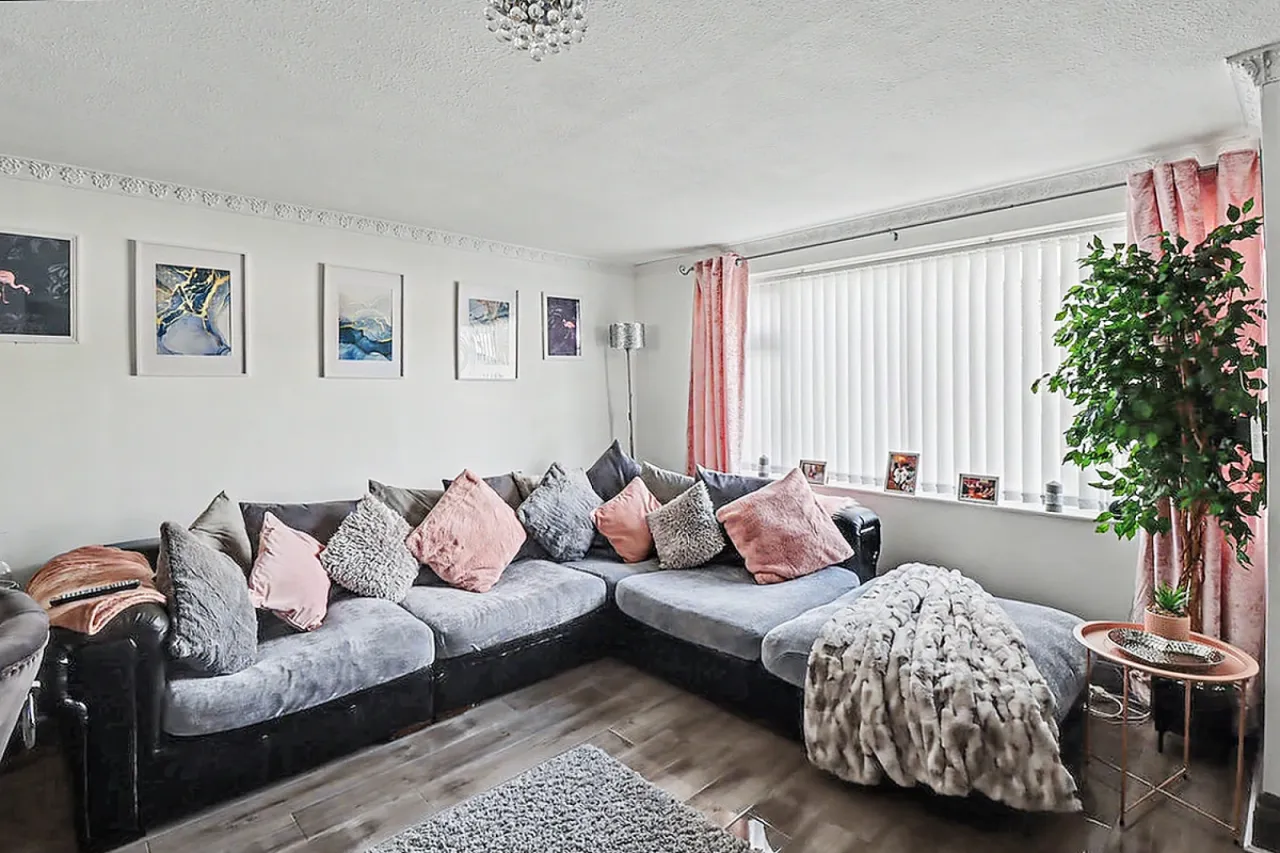 Dee Way, Winsford, photo 7