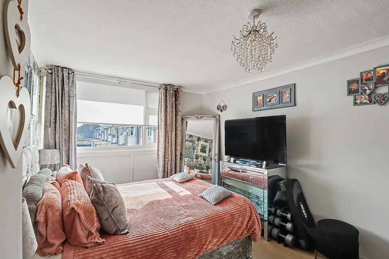 Dee Way, Winsford, photo 15