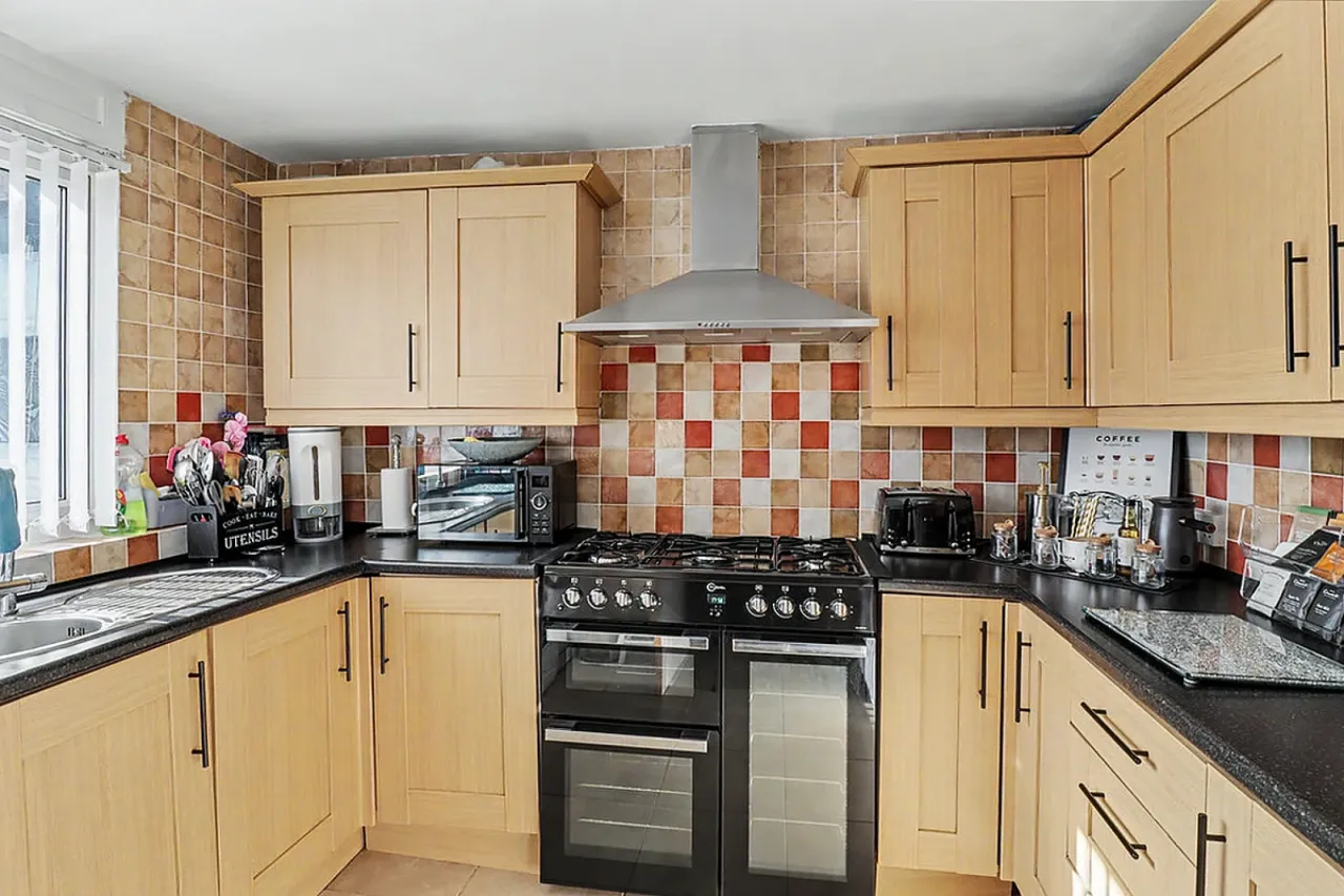Dee Way, Winsford, photo 9