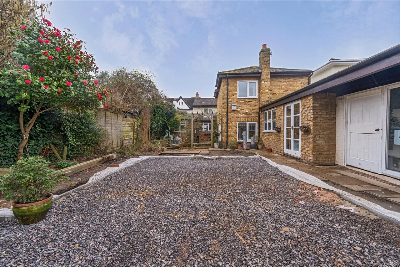 Second Cross Road, Twickenham, TW2 5QY, photo 2