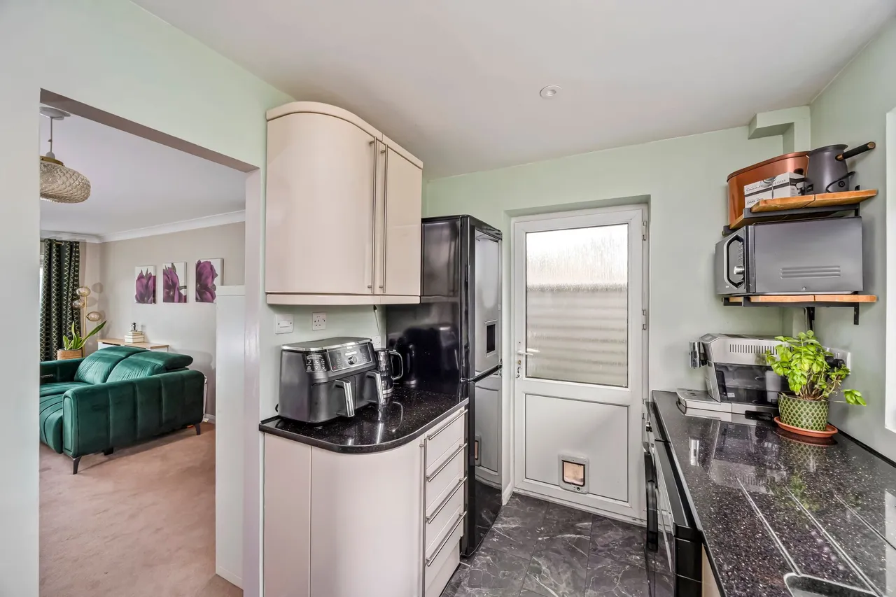 Oaks Close, Horsham, RH12, photo 5