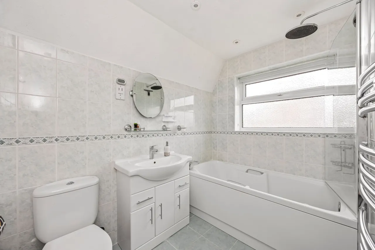 Oaks Close, Horsham, RH12, photo 16
