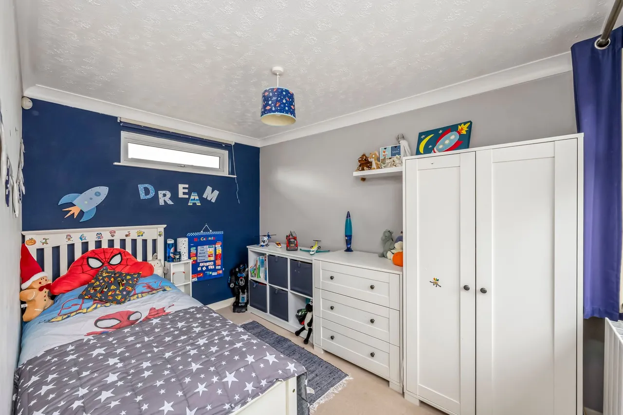 Oaks Close, Horsham, RH12, photo 14