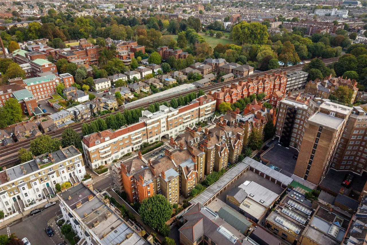 Hamlet Gardens, London, W6, photo 13
