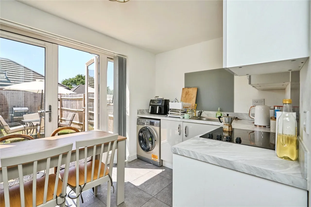 Lavender Way, Newport, PO30, photo 4