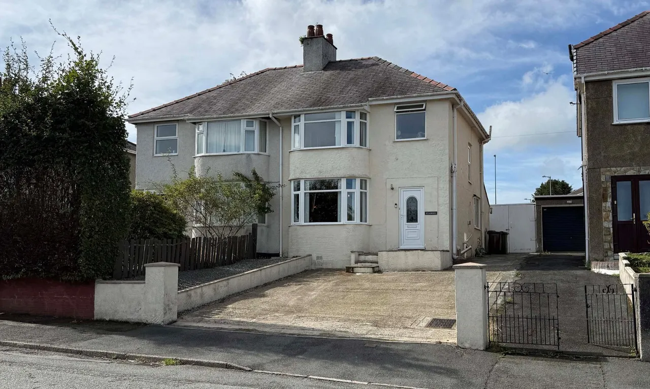 3 bed house for sale, Belmont Road, Bangor, LL57