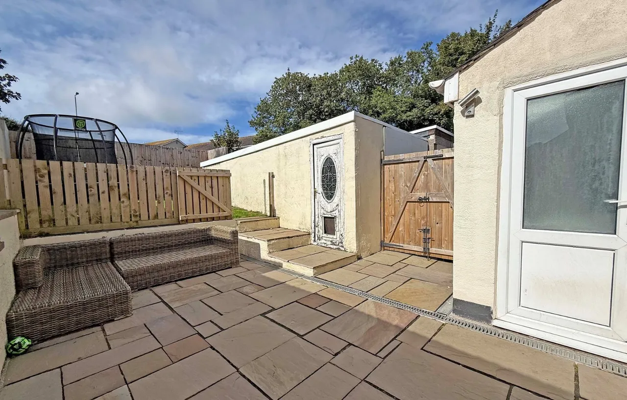 Belmont Road, Bangor, LL57, photo 8