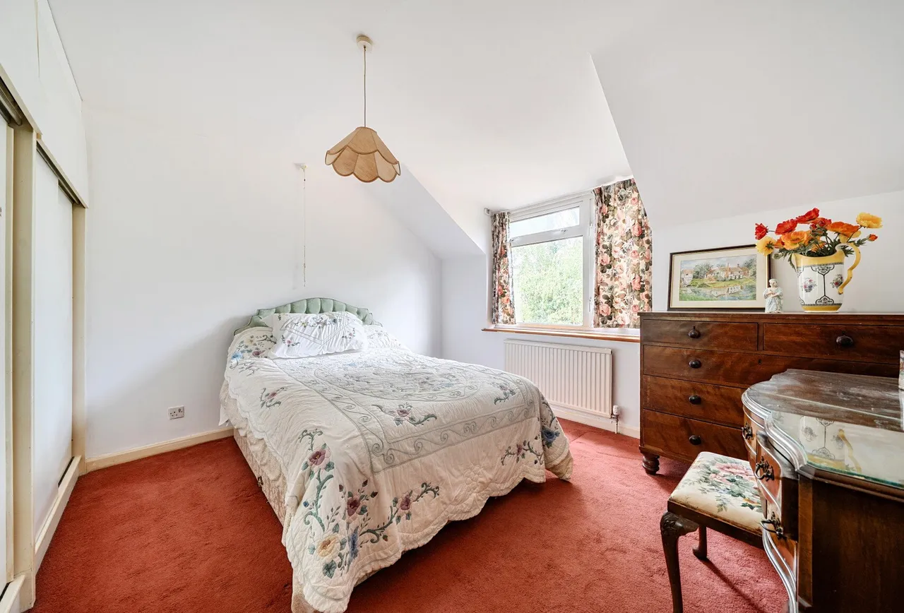 Abbots Court Drive, Gloucestershire, Twyning, GL20 6JJ, photo 16