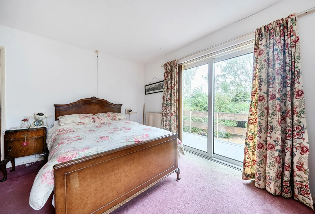 Abbots Court Drive, Gloucestershire, Twyning, GL20 6JJ, photo 13