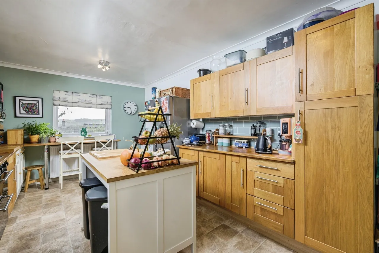 Longfield, Lutton, PL21, photo 5