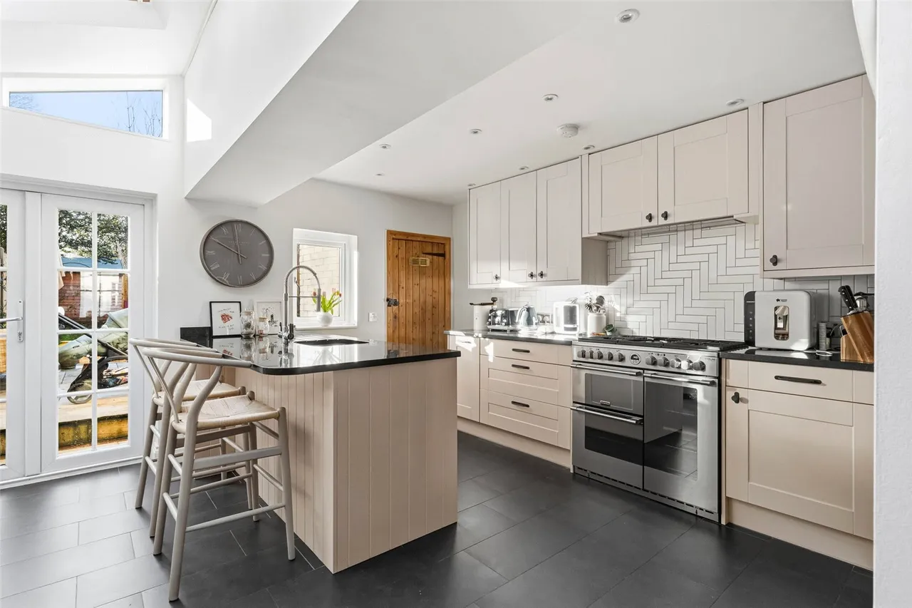 Fulwell Road, Teddington, TW11 0RJ, photo 5