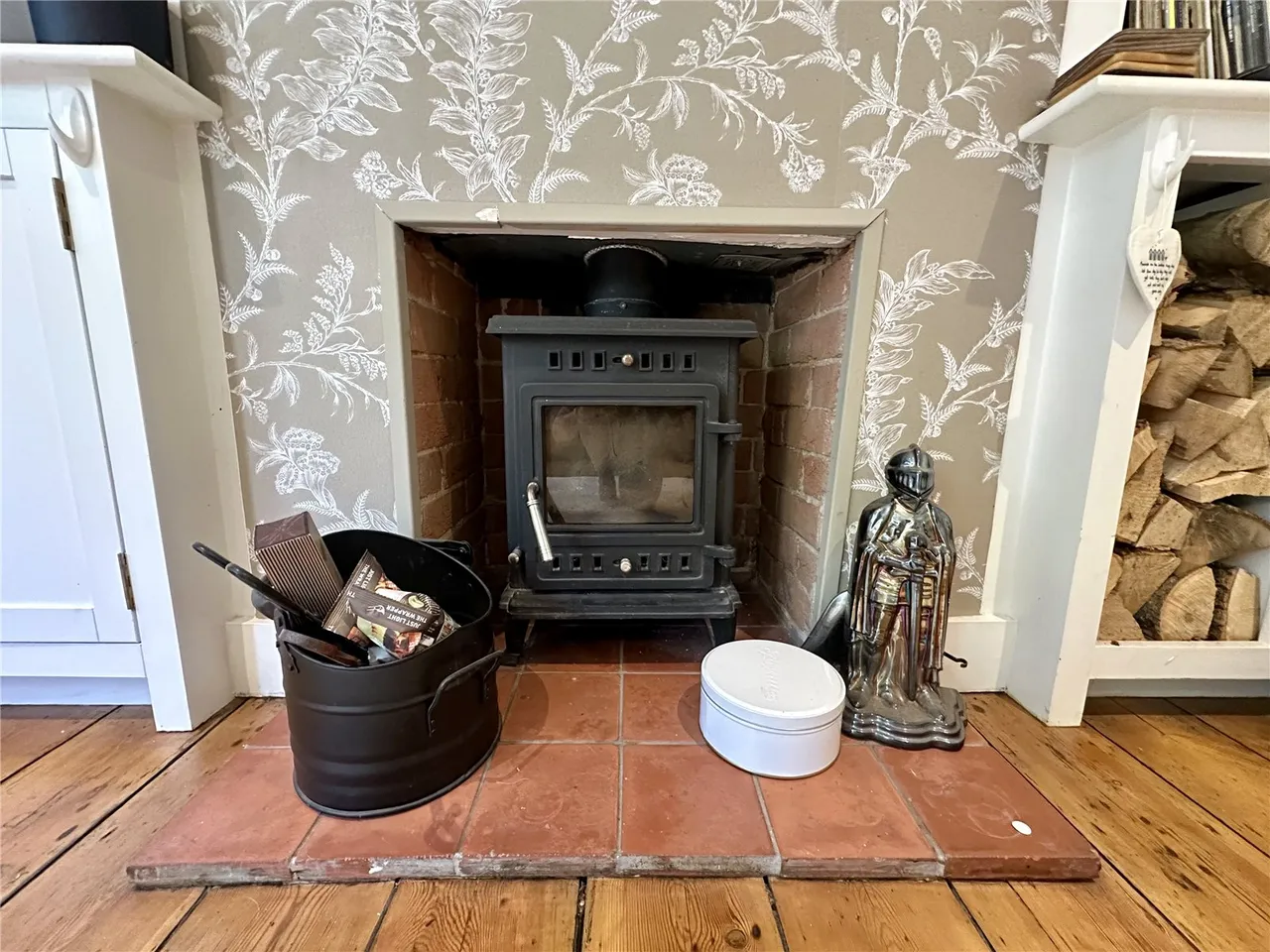 Aldermaston Road, Sherborne St. John, Basingstoke, Hampshire, RG24 9LA, photo 3
