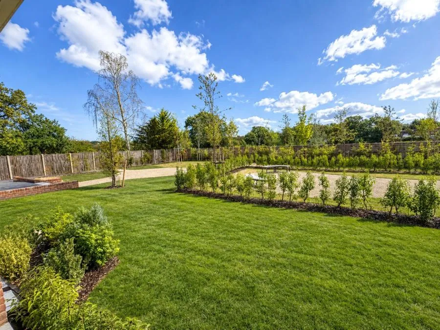 Littleworth Road, Esher, KT10, photo 6
