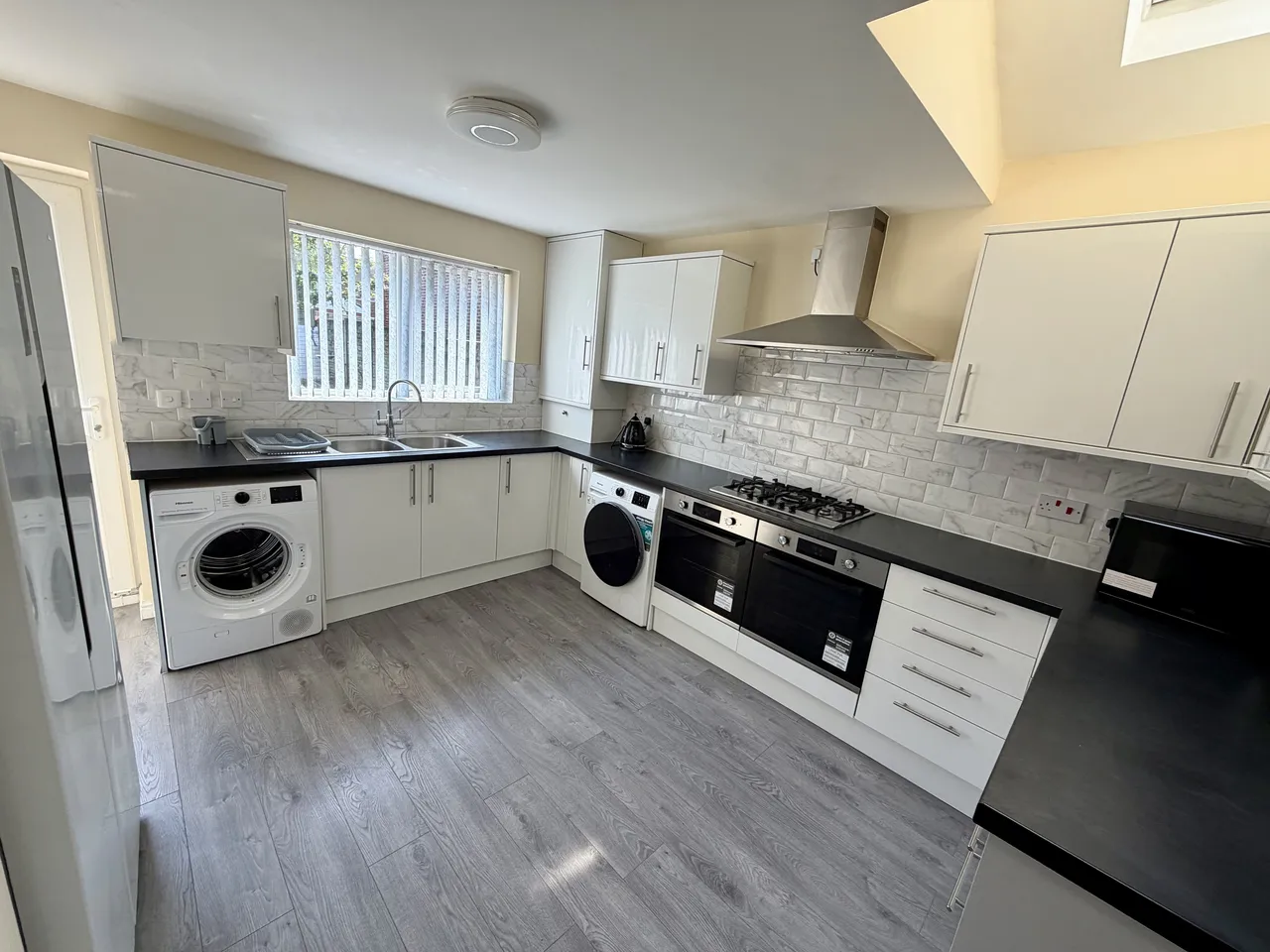 Beverly Road, Fallowfield M14, photo 11