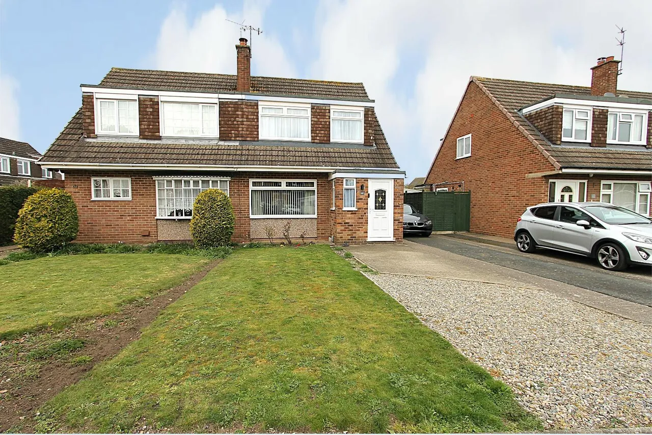 3 bed house for sale — Willowfield Drive, Kidderminster