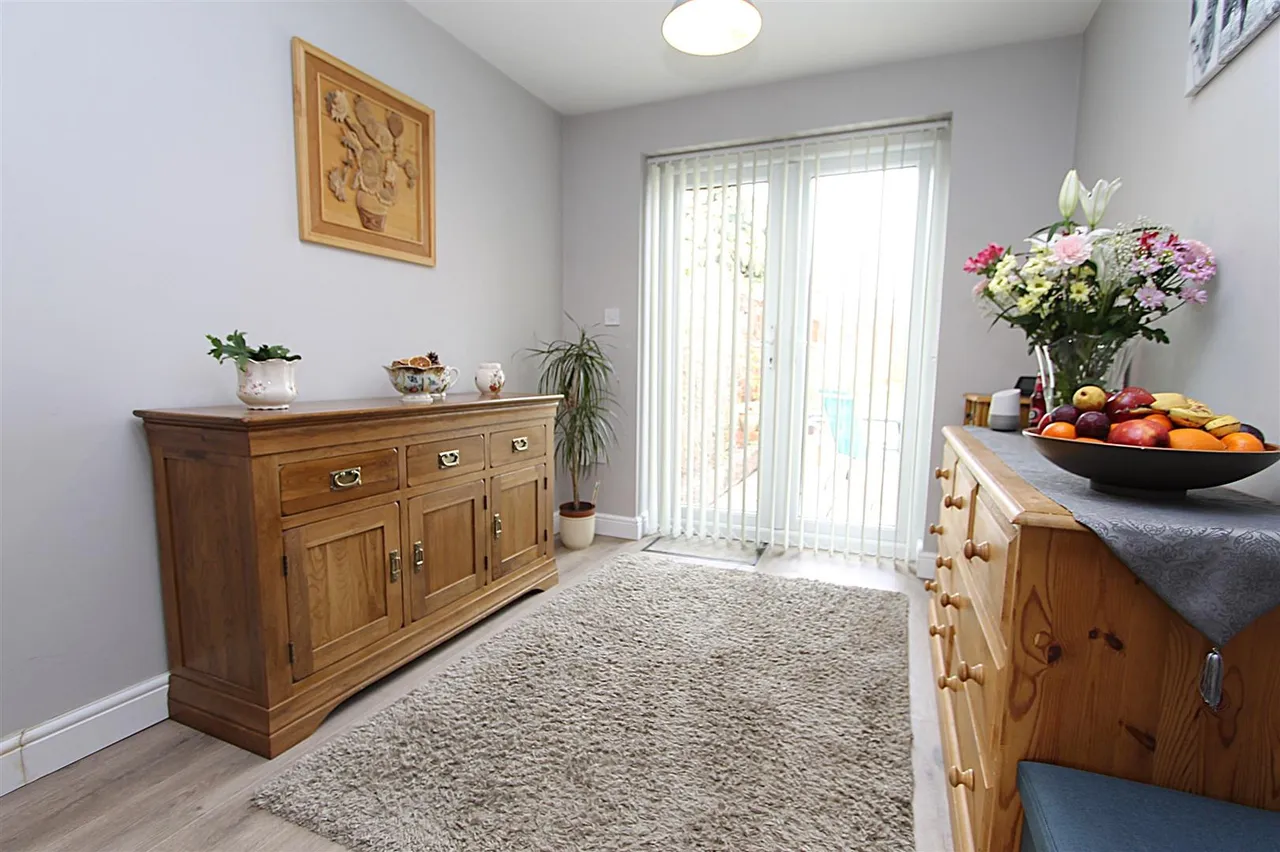 Willowfield Drive, Kidderminster, photo 6
