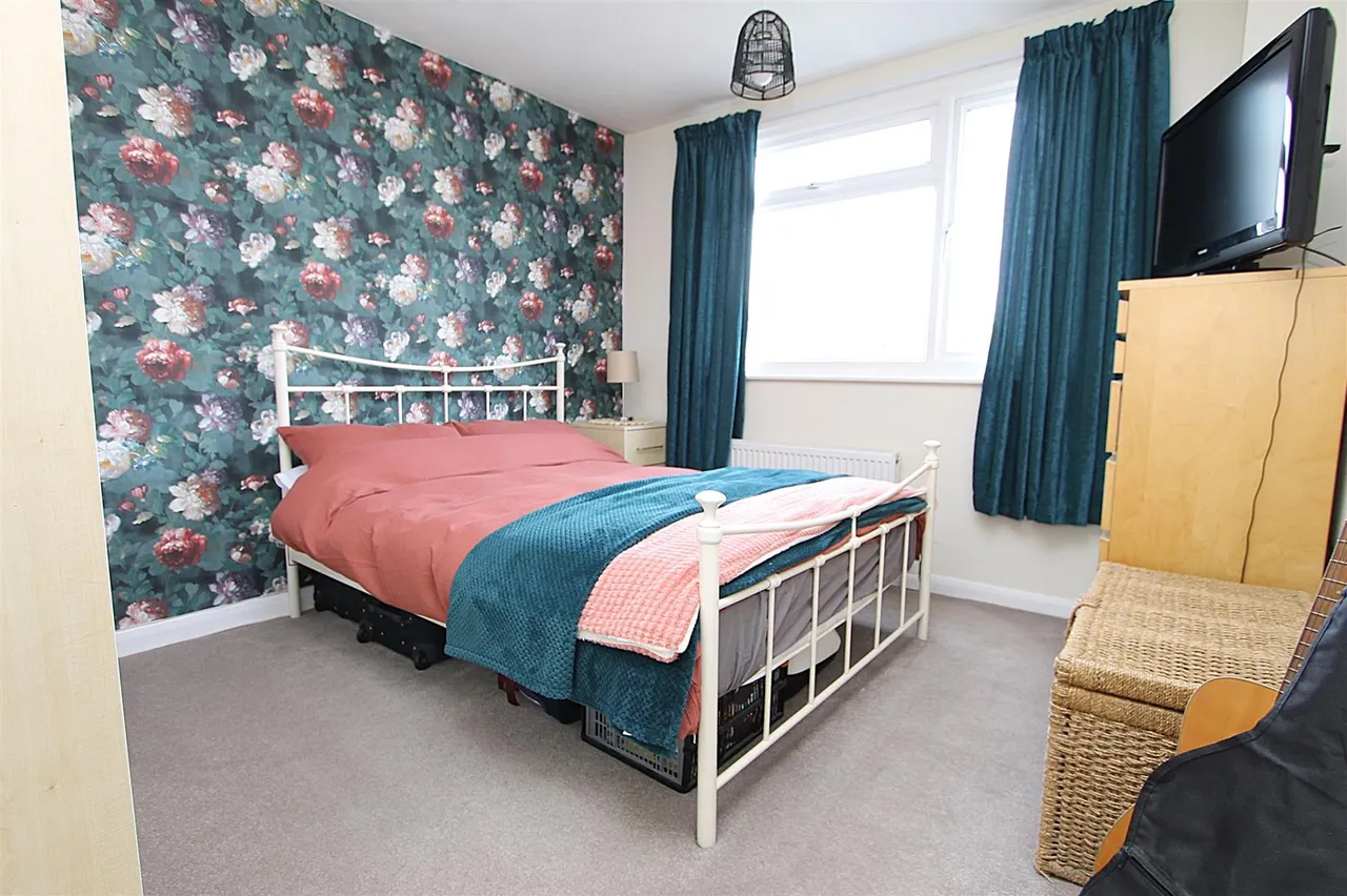 Willowfield Drive, Kidderminster, photo 10