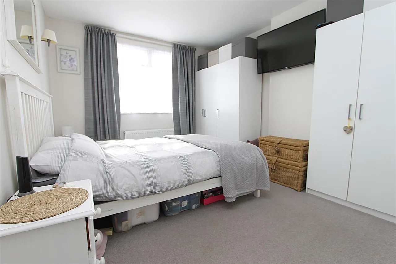 Willowfield Drive, Kidderminster, photo 9