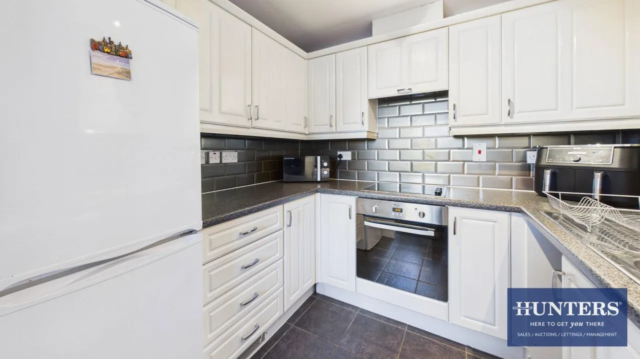 Wearhead Drive, Barnes, SR4, photo 8