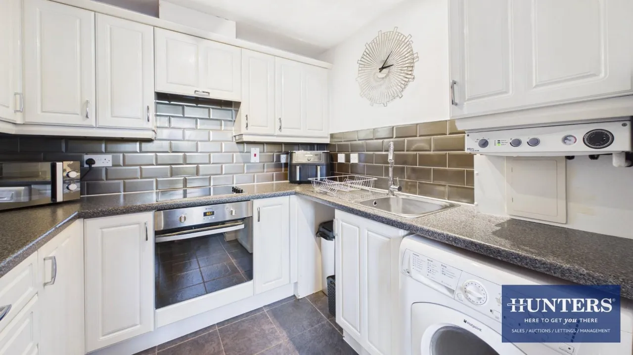 Wearhead Drive, Barnes, SR4, photo 9