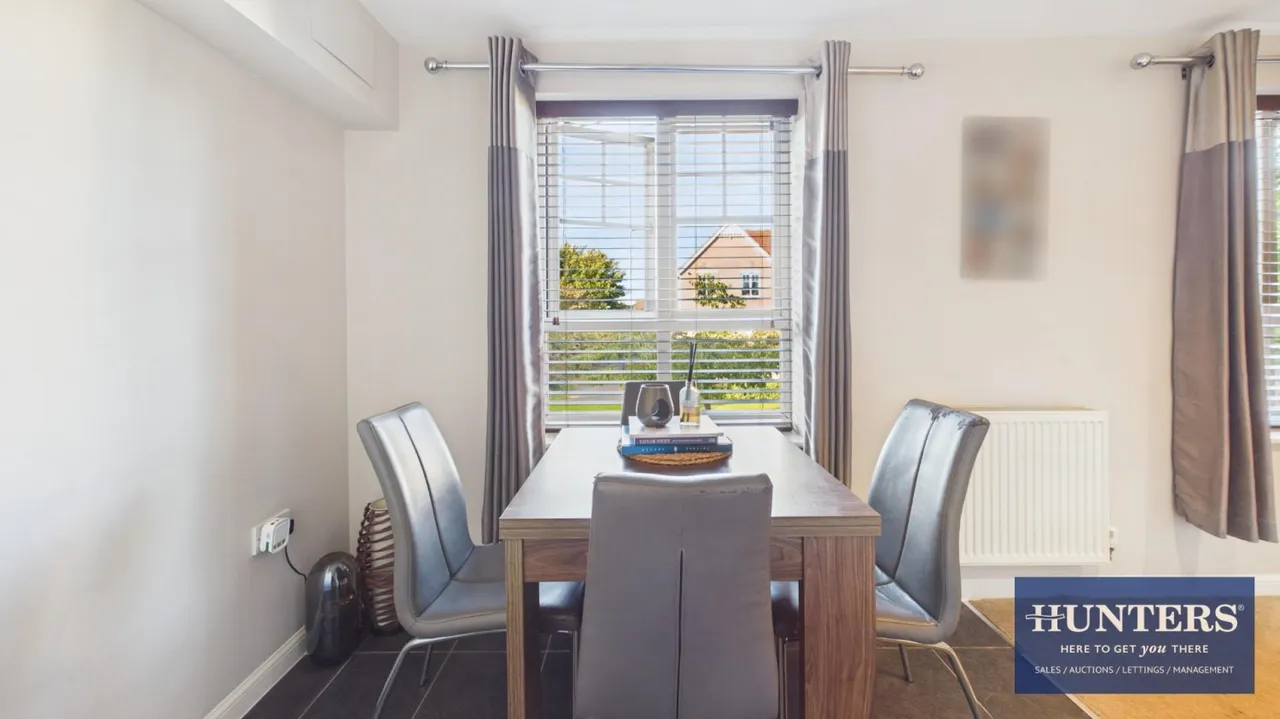 Wearhead Drive, Barnes, SR4, photo 7