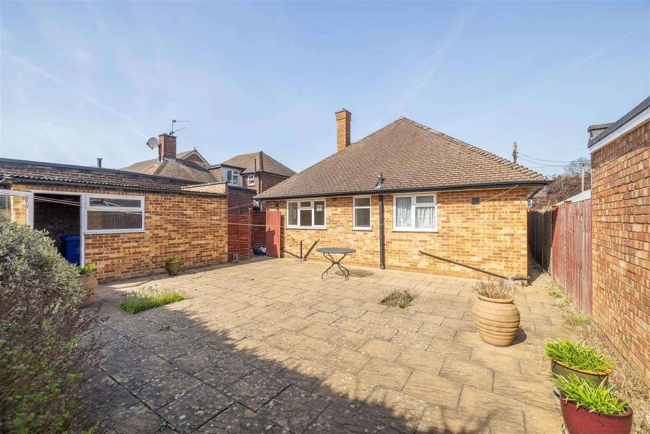 Dedworth Road, Windsor, Berkshire, SL4 4JS, photo 14
