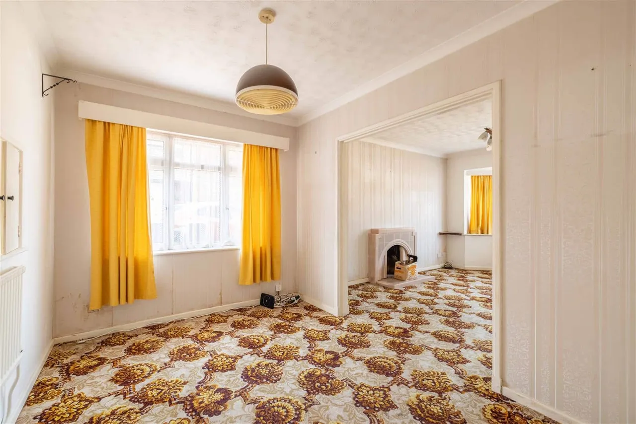 Dedworth Road, Windsor, Berkshire, SL4 4JS, photo 4