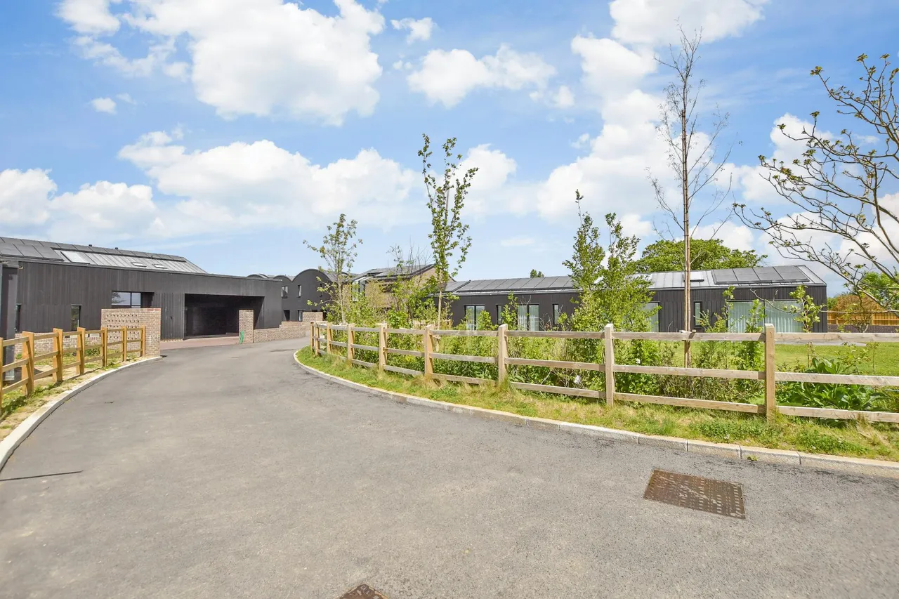 Hartfield Road, Cowden, TN8, photo 25