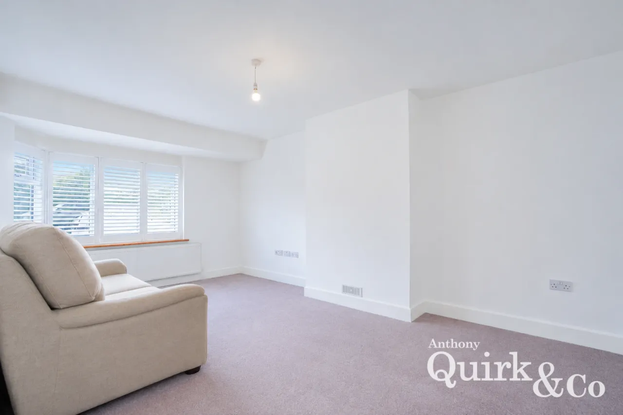 London Road, Benfleet, SS7, photo 5