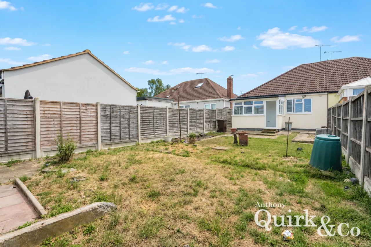 London Road, Benfleet, SS7, photo 12