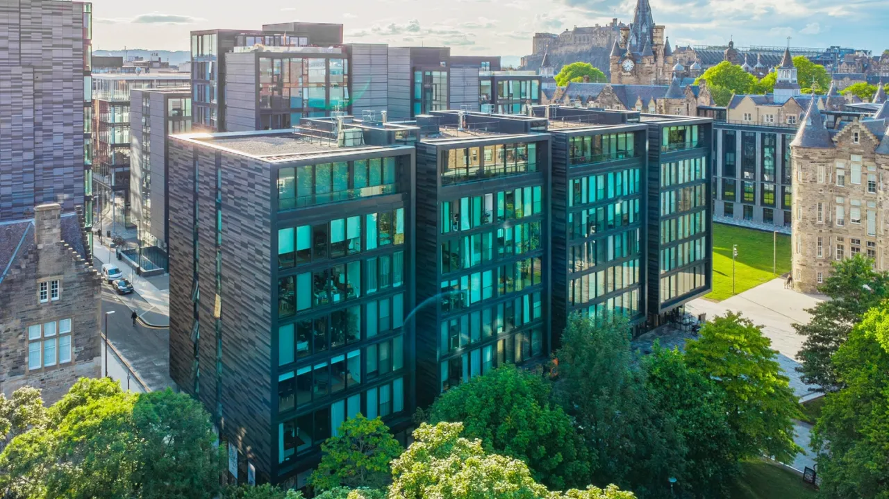 Simpson Loan, Quartermile, EH3, photo 15