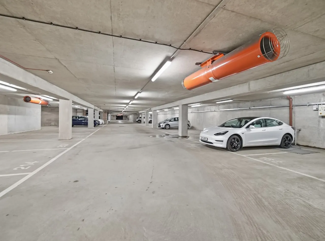 Simpson Loan, Quartermile, EH3, photo 14
