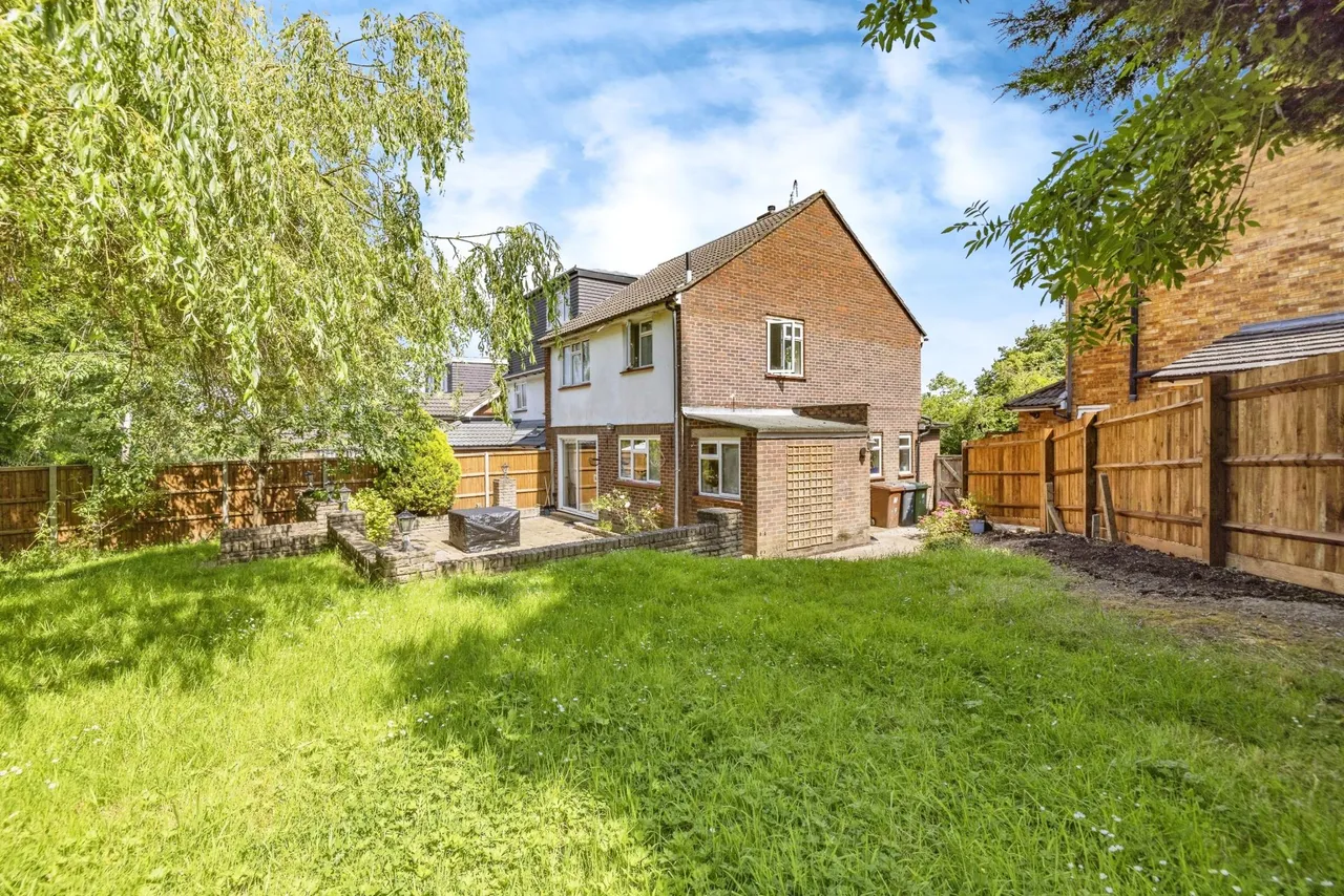Perry Mead, Bushey, WD23, photo 13