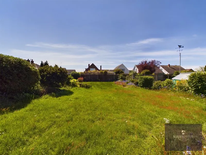 Deanhill Avenue, Clacton-On-Sea CO15 5BA, photo 3