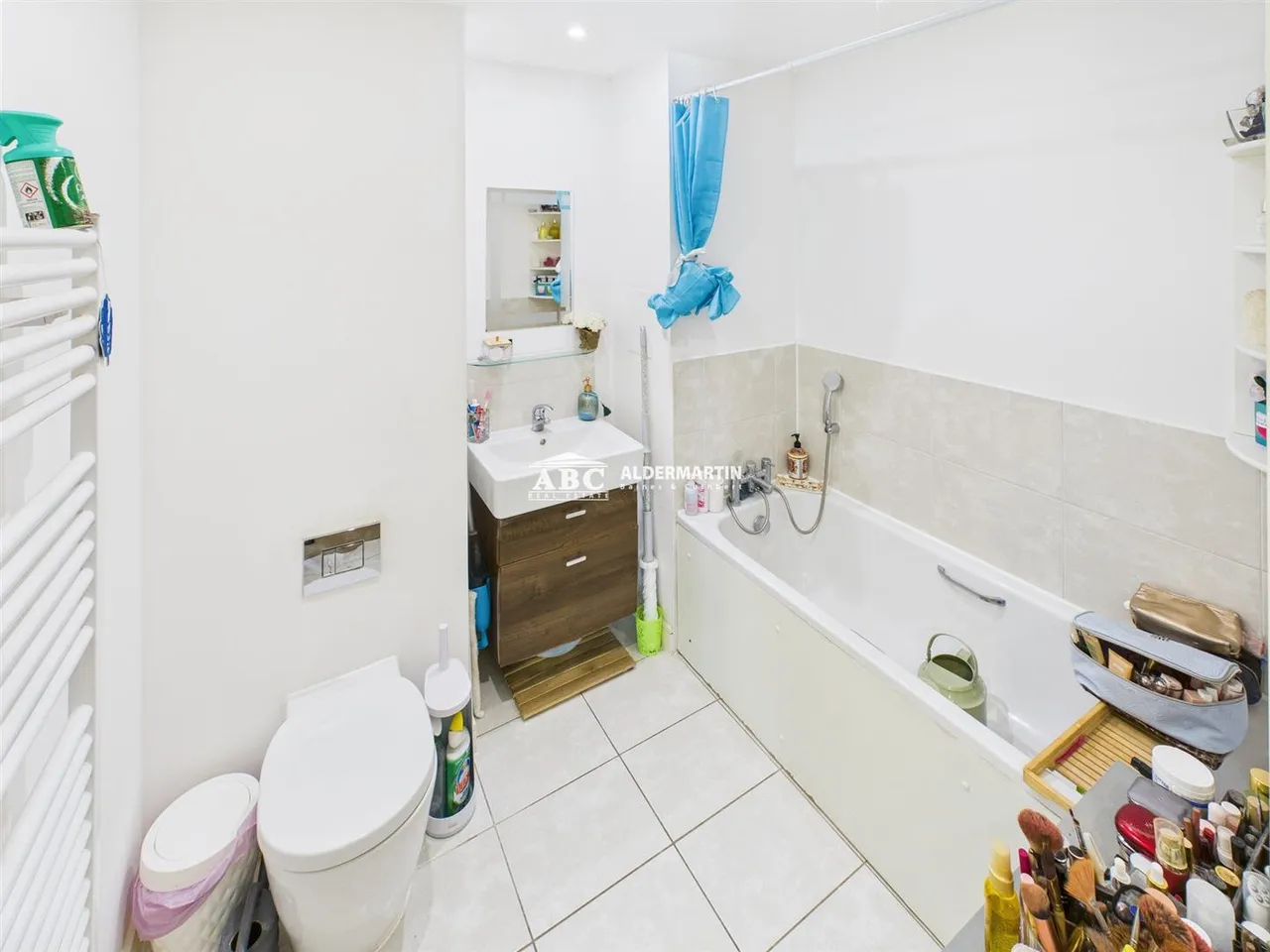 Shearwater Drive, London, photo 7